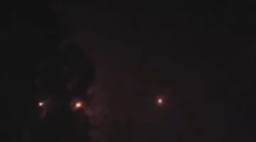 مقاتلات أمريكية تستخدم القنابل الضوئية في تدمر للرد على مقتل جنديين بهجوم داعش 1